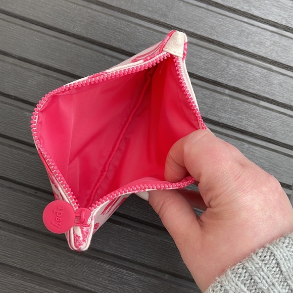 Ipsy - Pink Lip Print Cosmetic Bag 💋 - Picture 7 of 10